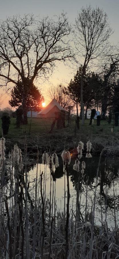 Tente Bell Au Camping Hautoreille Bannes  Luaran gambar